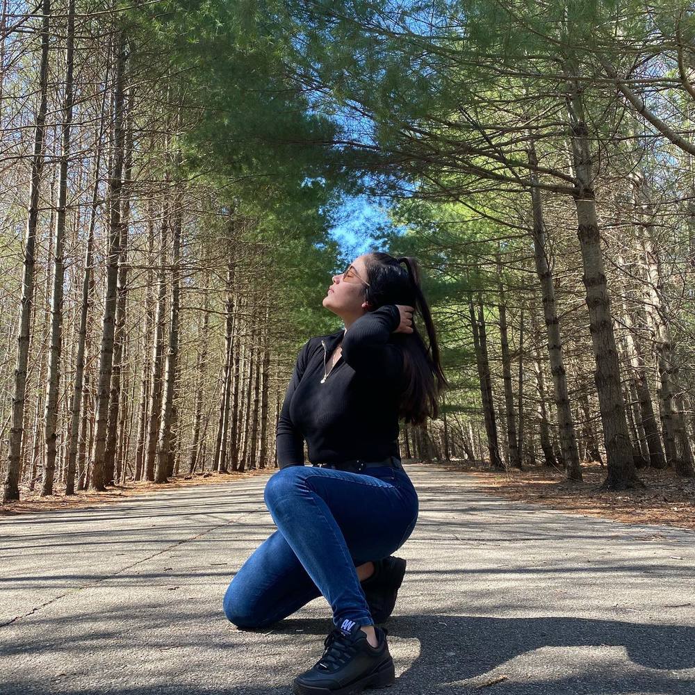 Meet your Posher, Laura